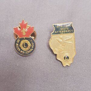 Lot 2 Lions Club International Attendance 1974-1975 Lapel Pin Johnny Balbo Press